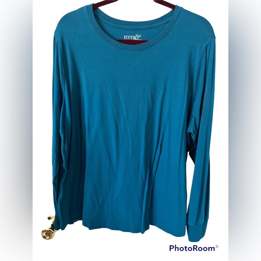 Terra & Sky Women’s Teal Long Sleeve T-shirt, Small, EUC